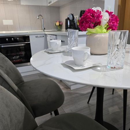 Apartment Blanca With Jacuzzi,Terase And Private Parking Kaštela 外观 照片