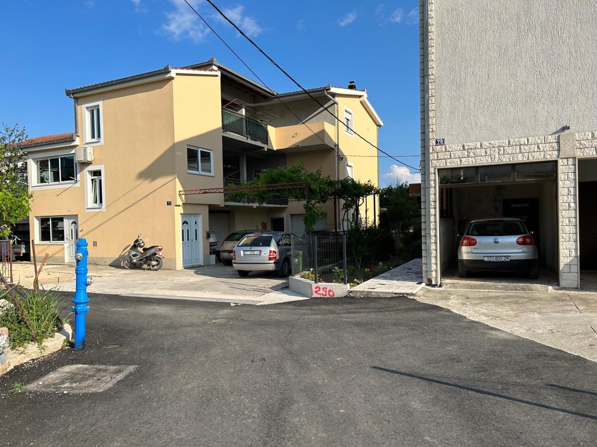Apartment Blanca With Jacuzzi,Terase And Private Parking Kaštela 外观 照片