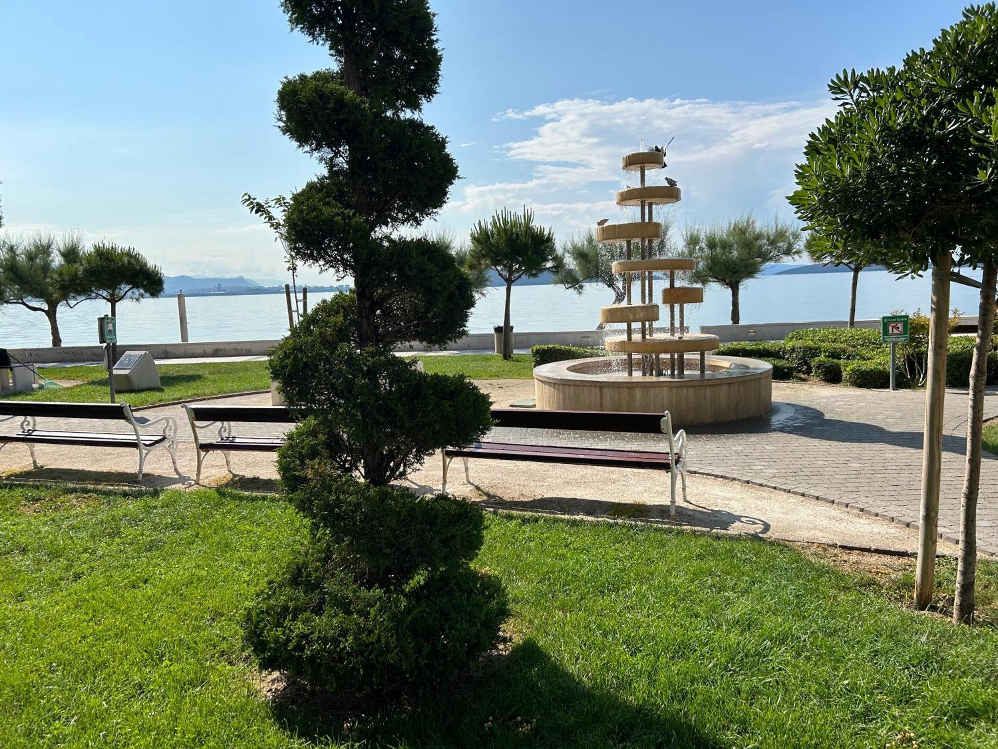 Apartment Blanca With Jacuzzi,Terase And Private Parking Kaštela 外观 照片