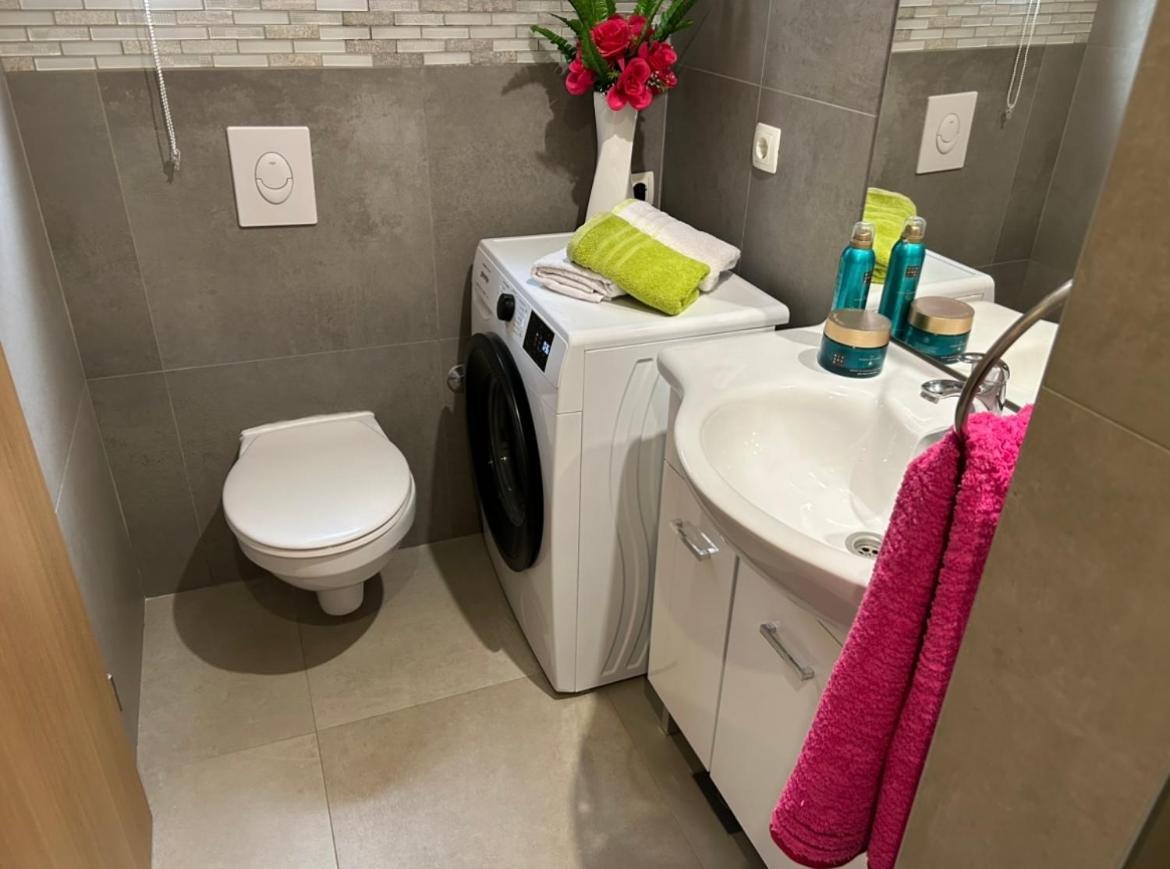 Apartment Blanca With Jacuzzi,Terase And Private Parking Kaštela 外观 照片