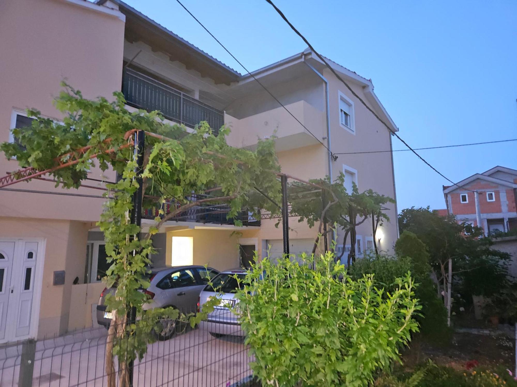 Apartment Blanca With Jacuzzi,Terase And Private Parking Kaštela 外观 照片