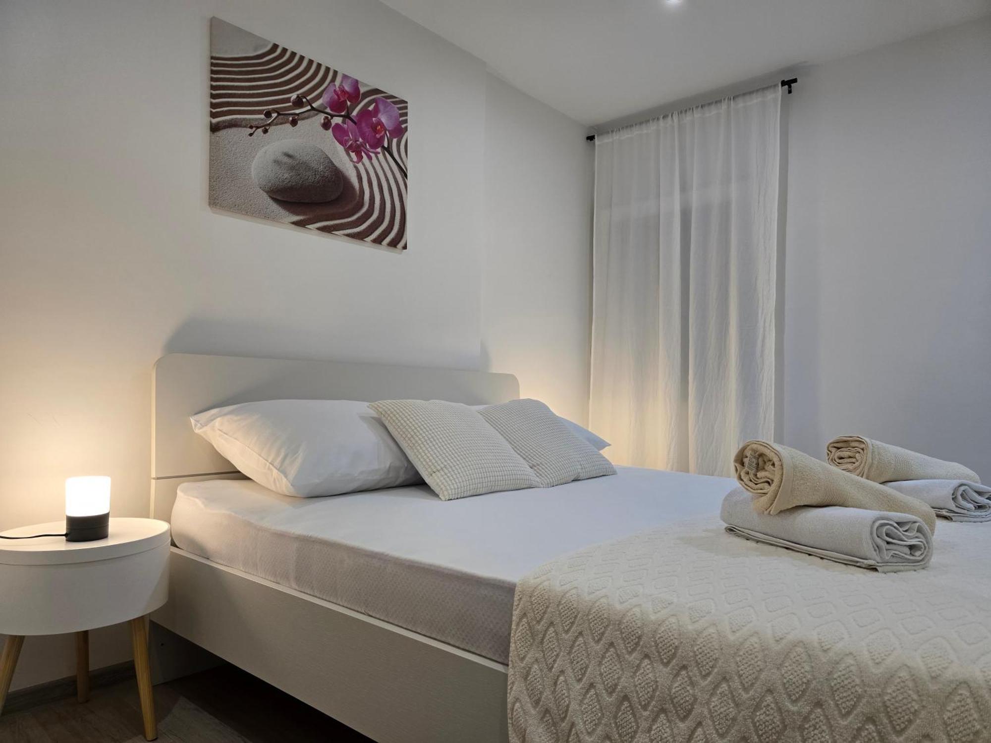 Apartment Blanca With Jacuzzi,Terase And Private Parking Kaštela 外观 照片