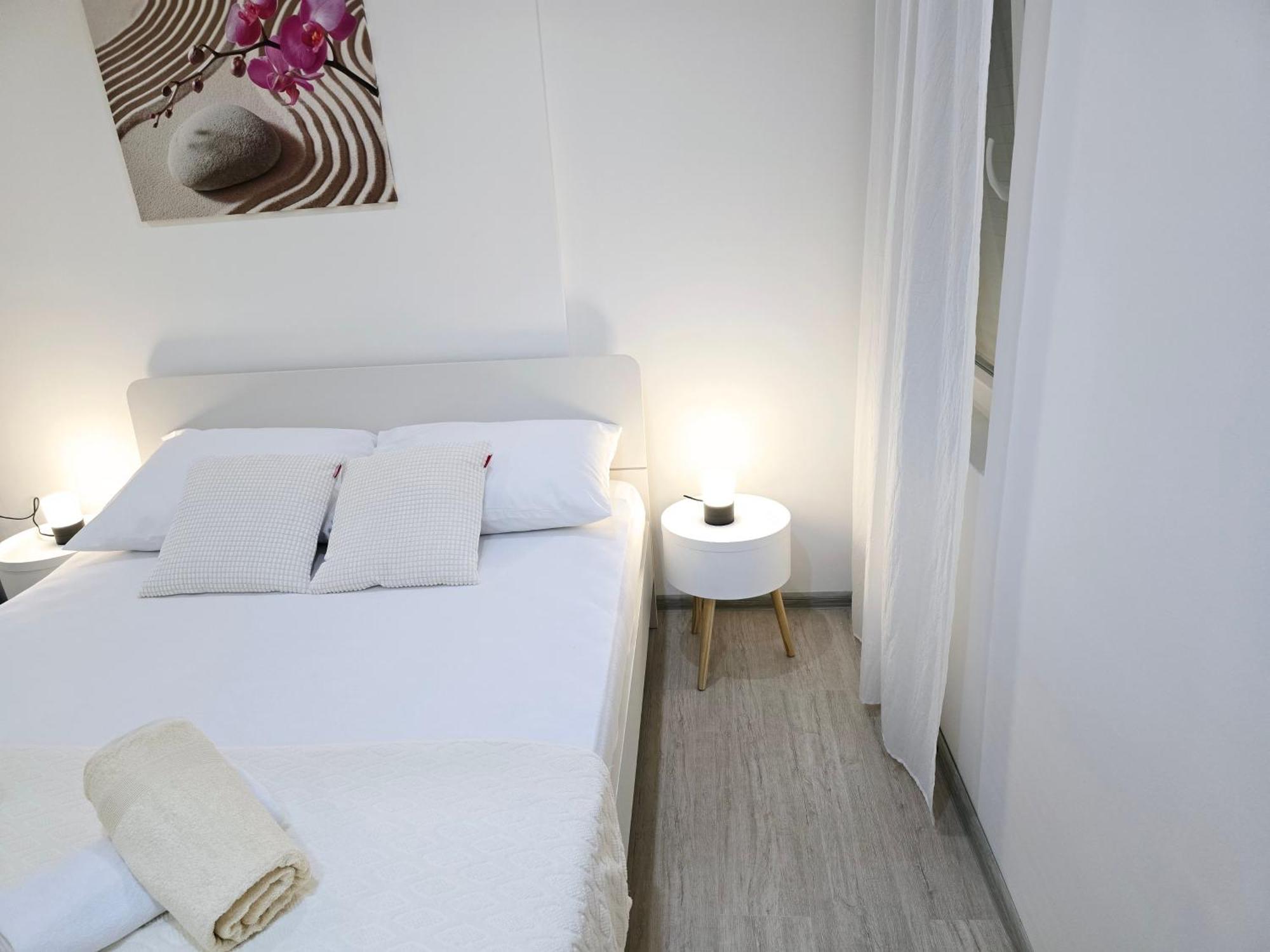 Apartment Blanca With Jacuzzi,Terase And Private Parking Kaštela 外观 照片