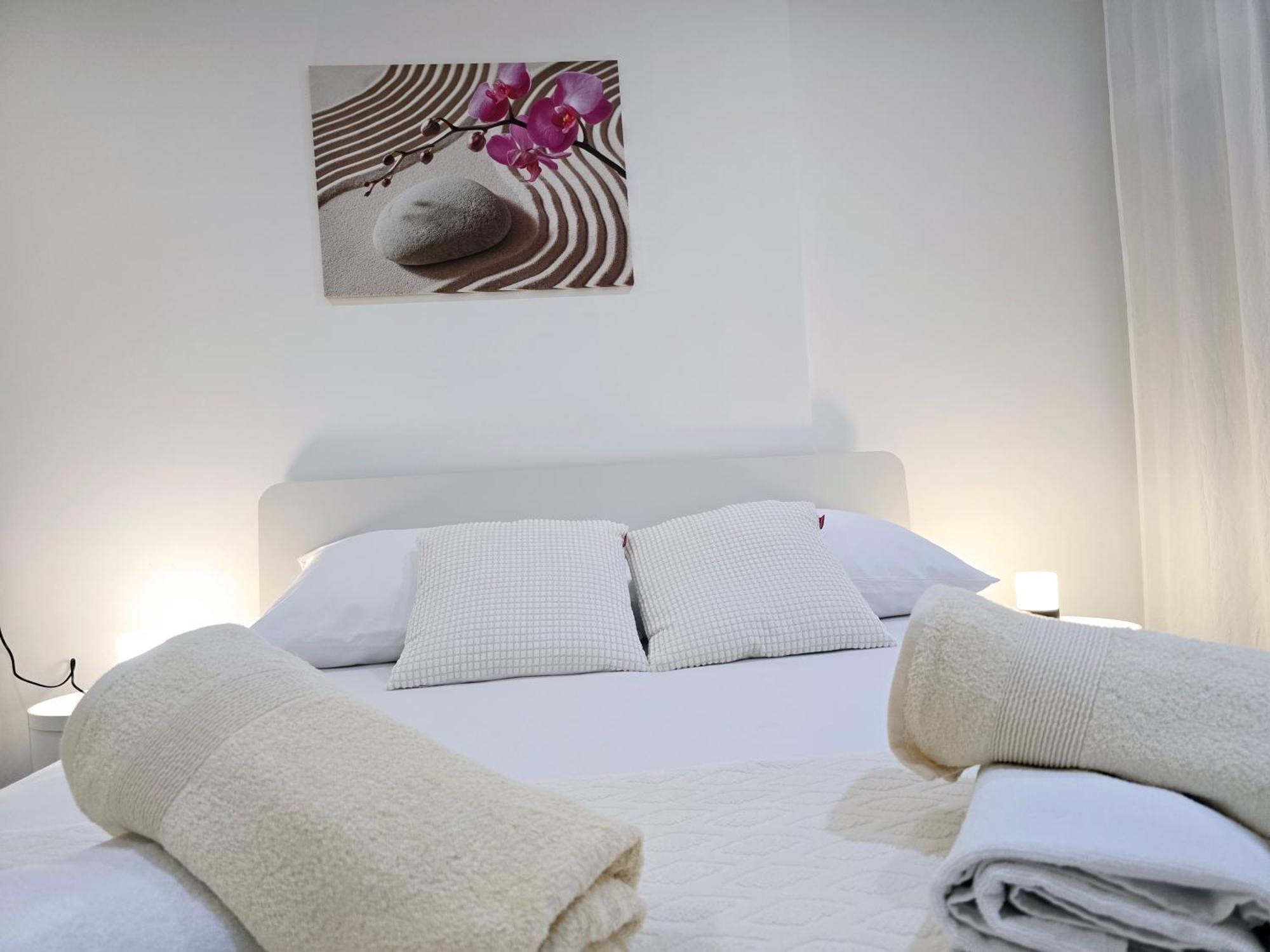Apartment Blanca With Jacuzzi,Terase And Private Parking Kaštela 外观 照片