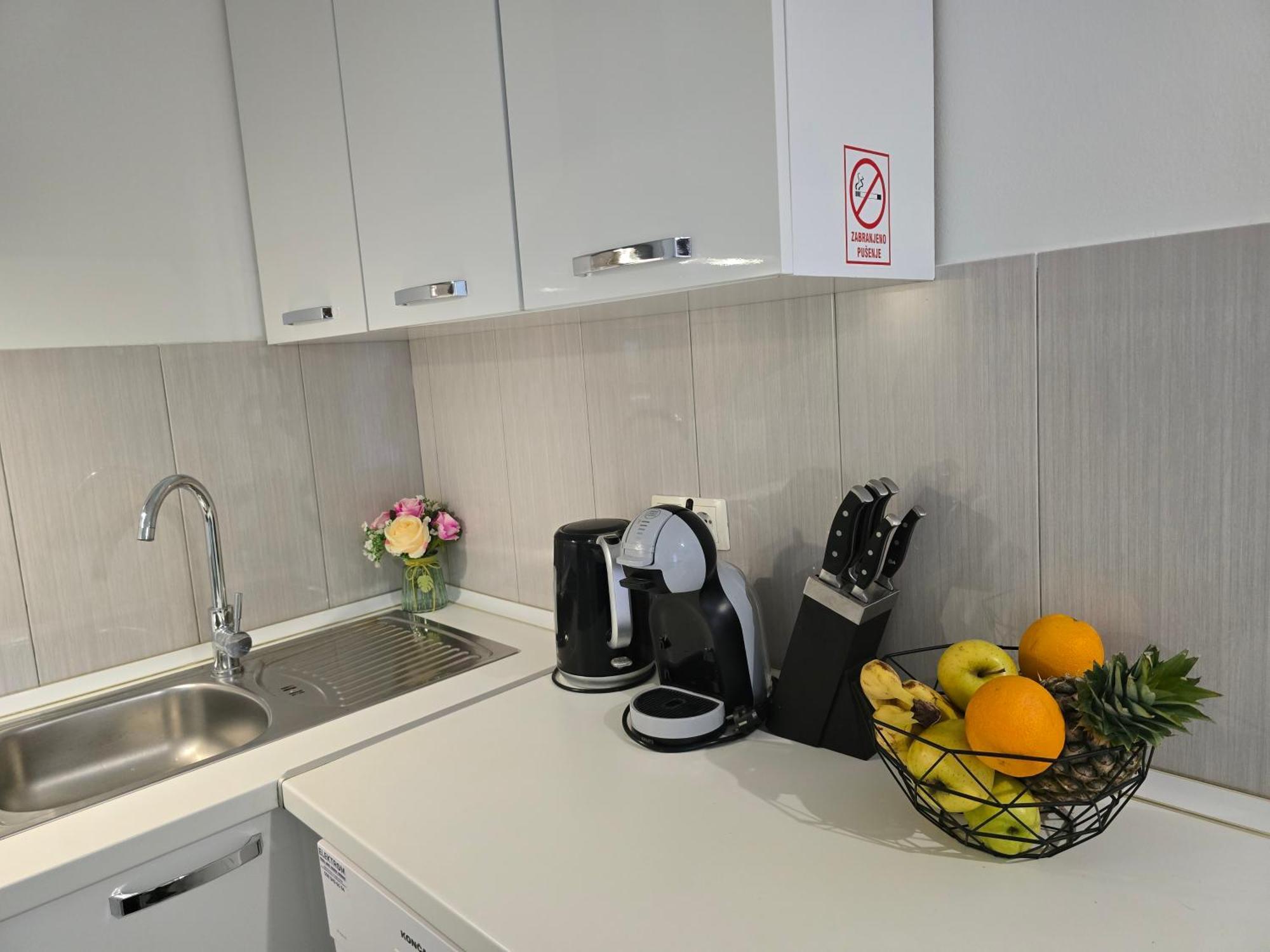 Apartment Blanca With Jacuzzi,Terase And Private Parking Kaštela 外观 照片